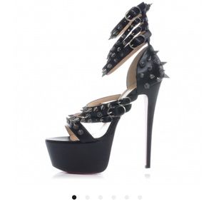 ISO louboutin Botticellita